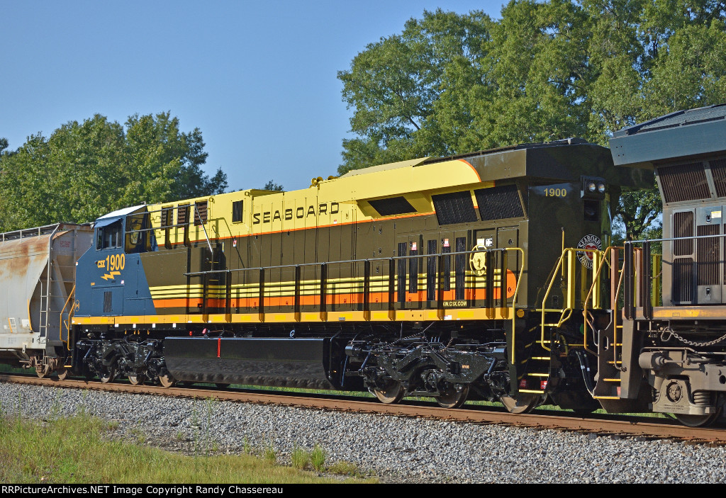 CSXT 1900 M690-28